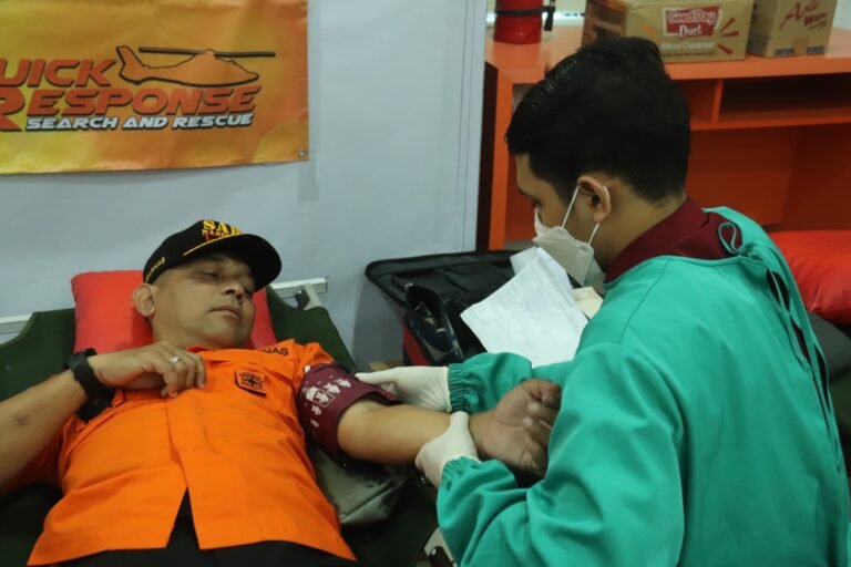 Rayakan HUT ke-51 BASARNAS, Kantor SAR Jakarta Gelar Aksi Donor Darah