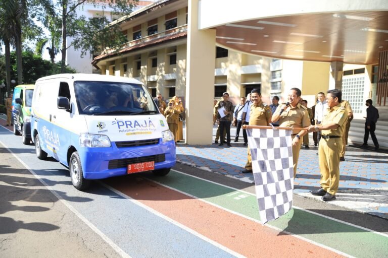Disnaker Tangerang Luncurkan Mobil Si Praja