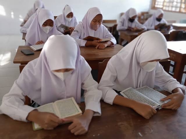 Ramadan: Jam Belajar Sekolah di Tangerang Diisi Tadarus hingga Pesantren Kilat