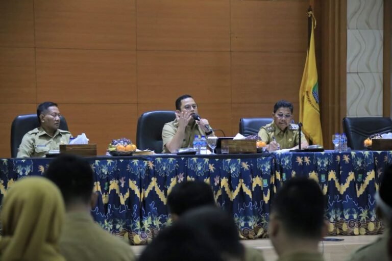 Arief Minta Pelayan Masyarakat Jangan Meremehkan Tugas
