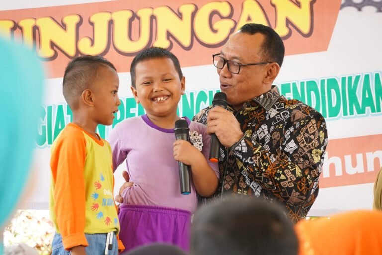 Puluhan Murid PAUD Kunjungi Rumah Dinas Wali Kota Cilegon, Bangun Pendidikan Karakter Sejak Dini Puluhan Murid PAUD Kunjungi Rumah Dinas Wali Kota Cilegon, Bangun Pendidikan Karakter Sejak Dini