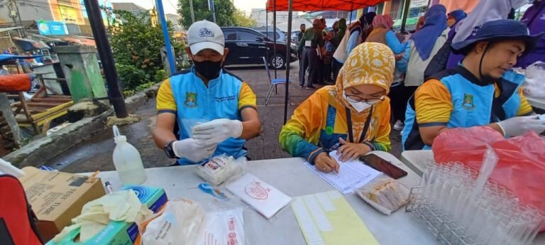 Jelang Ramadan, Petugas Gabungan Temukan Pangan Berformalin hingga Kedaluwarsa di Tangerang