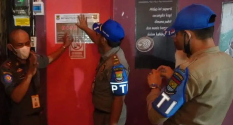 Jelang Ramadhan, Satpol PP Tangerang Segel Room Karaoke di Cisoka Jelang Ramadhan, Satpol PP Tangerang Segel Room Karaoke di Cisoka