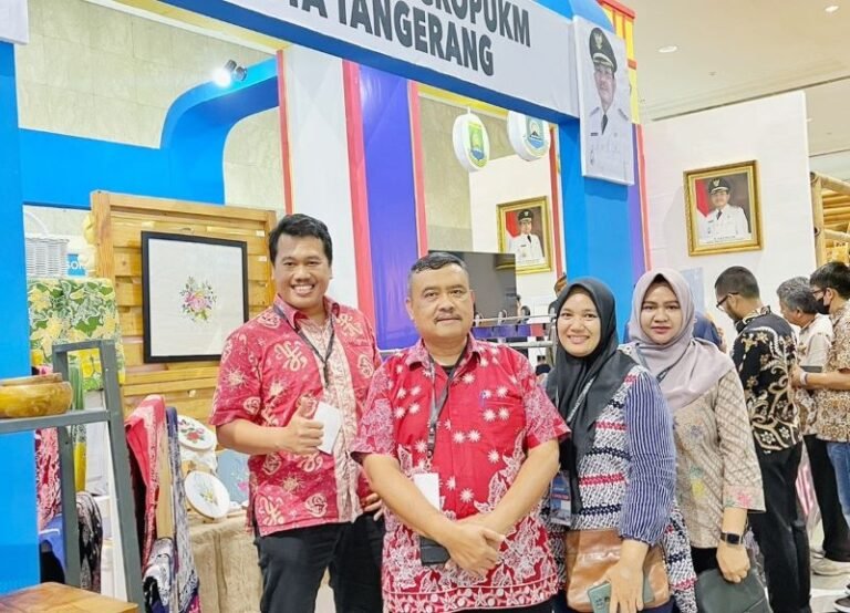 Keren! UMKM Binaan Disperindagkopukm Kota Tangerang Raup Ratusan Juta di INACRAFT 2023 Keren! UMKM Binaan Disperindagkopukm Kota Tangerang Raup Ratusan Juta di INACRAFT 2023