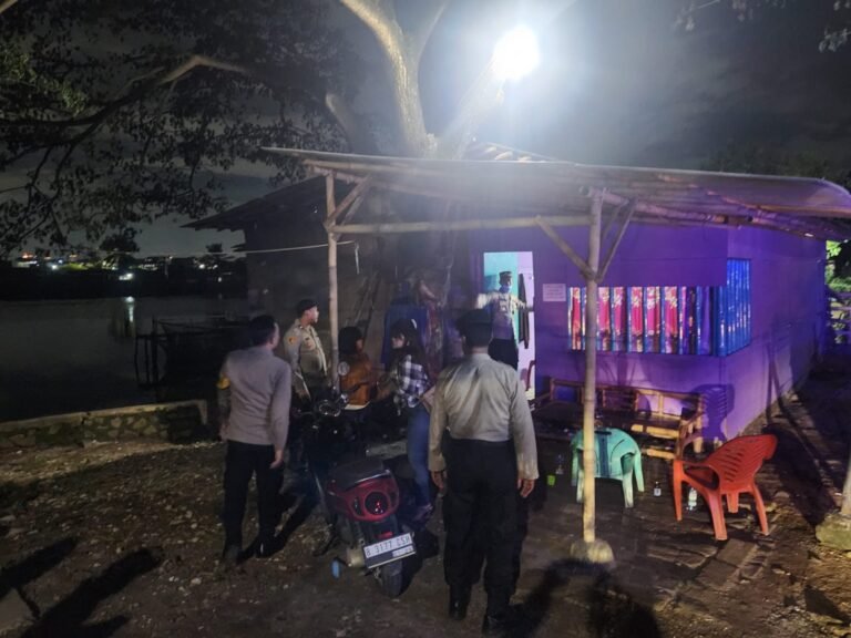 Aparat Gabungan Razia Warung Remang-remang di Situ Bulakan Periuk Tangerang, 3 Wanita Diamankan