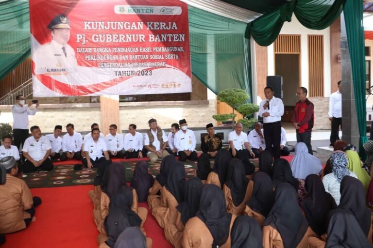 Disela Bakti Sosial, Pj Gubernur Banten Apresiasi Pengendalian Inflasi Kota Tangerang Disela Bakti Sosial, Pj Gubernur Banten Apresiasi Pengendalian Inflasi Kota Tangerang