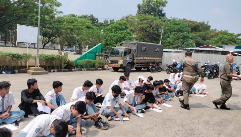 Satpol PP Kabupaten Tangerang Jaring Puluhan Pelajar Bolos Sekolah