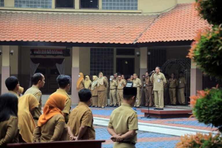 Atasi Polusi, ASN Tangerang Diminta Kurangi Penggunaan Kendaraan Bermotor Atasi Polusi, ASN Tangerang Diminta Kurangi Penggunaan Kendaraan Bermotor