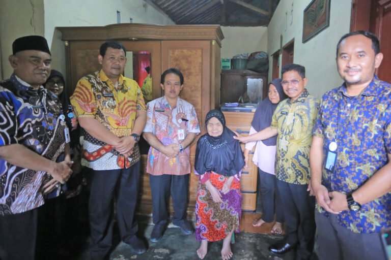 Dinsos Kota Tangerang Kembali Salurkan Bansos ke 300 Disabilitas