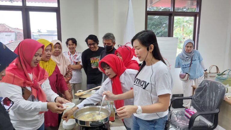 PMI Kota Tangerang Bersama Amway Gelar Kelas Memasak PMI Kota Tangerang Bersama Amway Gelar Kelas Memasak