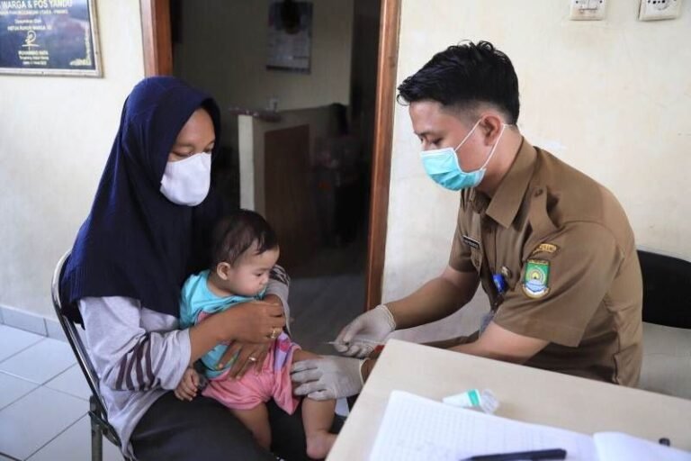 Imunisasi Anak di Posyandu dan Puskesmas Kota Tangerang Gratis, Lapor Kesini Jika Ada Pungutan 