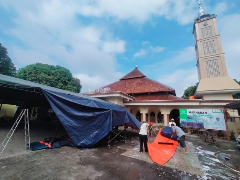 Sambut Ramadan, Warga Komplek Garuda Teluknaga Gelar Bersih-bersih