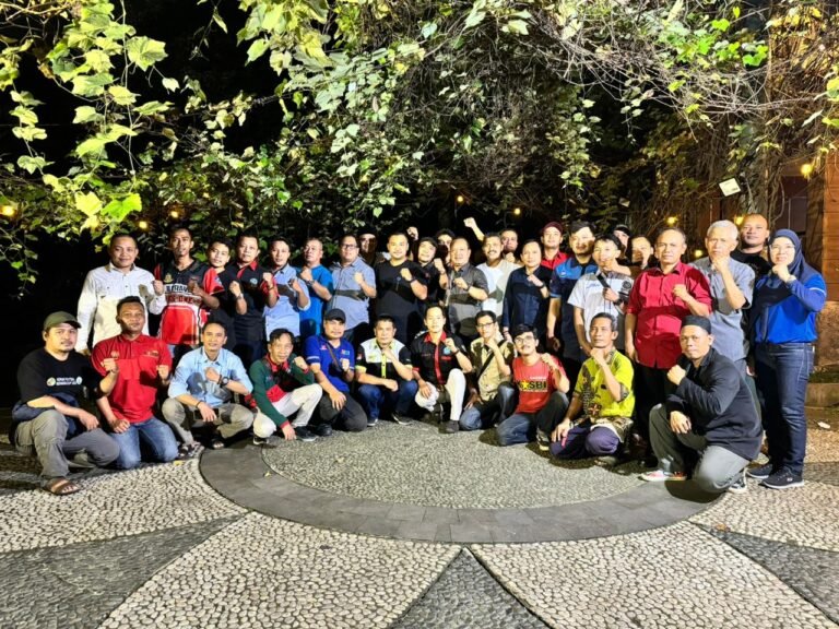 Aliansi Buruh Banten Bersatu akan Kepung Kantor Bupati Tangerang, Desak Kadisnaker Dicopot Aliansi Buruh Banten Bersatu akan Kepung Kantor Bupati Tangerang, Desak Kadisnaker Dicopot