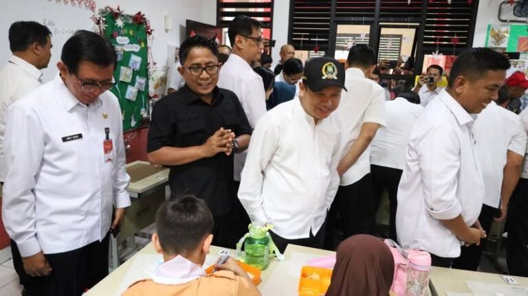 Ketua DPRD Kota Tangerang Ikut Cek Uji Coba Makan Bergizi Gratis