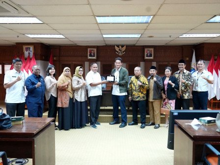 Komisi I DPRD Kota Tangerang Kunker ke Kominfo Jakbar
