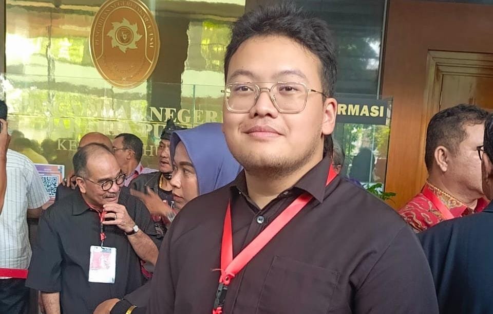 Kader PDI Perjuangan bersatu, Abraham Garuda Laksono dukung Hasto Kristiyanto di sidang putusan.