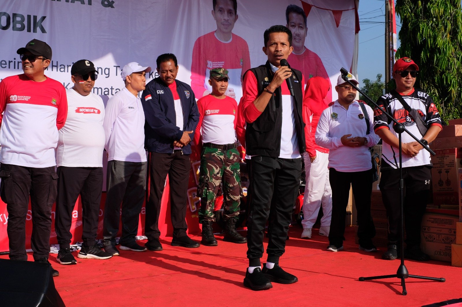 Keceriaan Warga Kresek dalam Gerak Jalan dan Senam Aerobik HUT Kemerdekaan RI