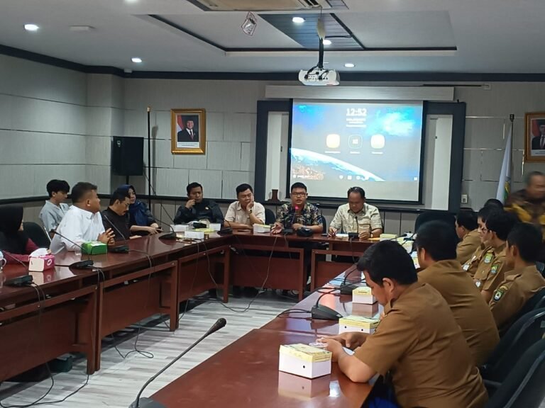 DPRD: Lurah dan Camat Harus Tingkatkan Pelayanan Publik