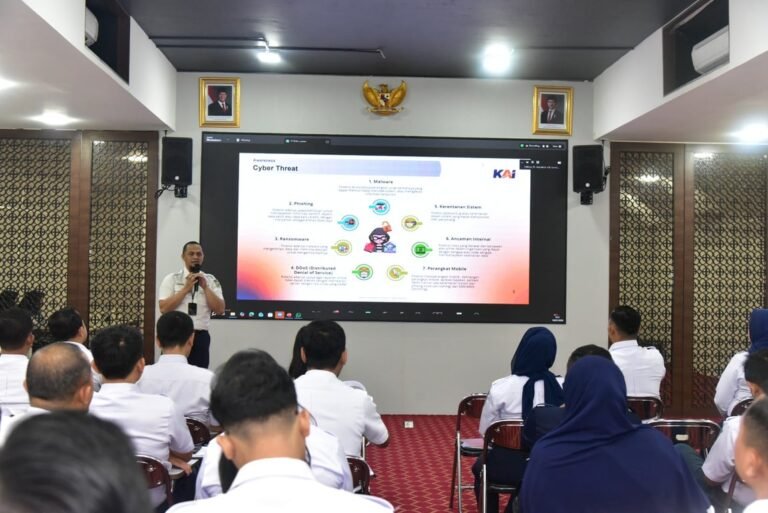 Tingkatkan Pemahaman Pentingnya Data Pribadi, KAI Services Gelar Sosialisasi Pelindungan Data Pribadi  untuk Seluruh Pekerja