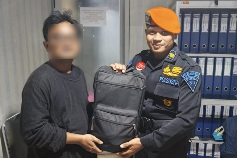 Wujudkan Perjalanan Aman dan Amanah, KAI Divre I Sumut Pastikan Seluruh Barang Tertinggal Kembali ke Penumpang