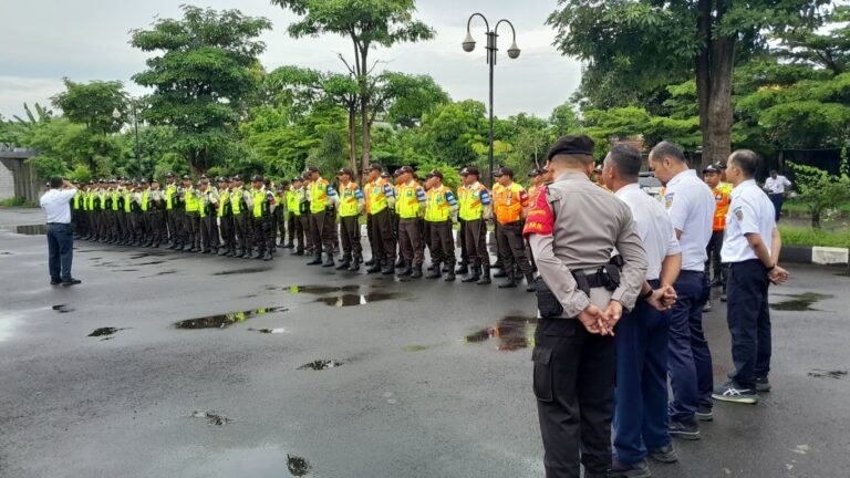 Pastikan Kondisi Keamanan Stasiun Aman dan Terkendali, KAI Services Gelar Pembinaan Petugas Keamanan di Wilayah Regional 6 Yogyakarta