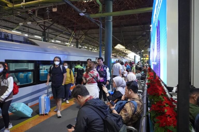 Cari Info Tiket Kereta Api Lebaran?, KAI Daop 1 Jakarta Sampaikan Tiket Dapat Dipesan H-45