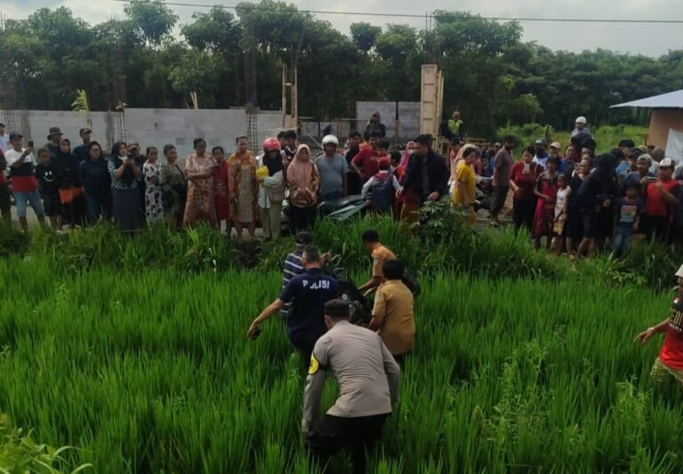 KAI Daop 7 Madiun Menyayangkan Insiden Pengendara Sepeda Motor Tertemper KA Brantas di Perlintasan Sebidang Tidak Terjaga