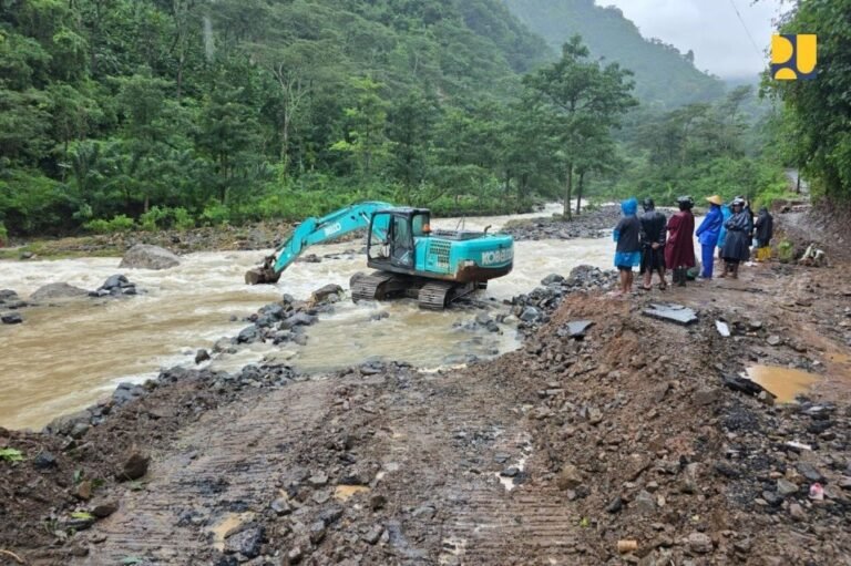 Kementerian PU Tangani Tanggul Jebol Terdampak Bencana di Sejumlah Wilayah Jawa Tengah