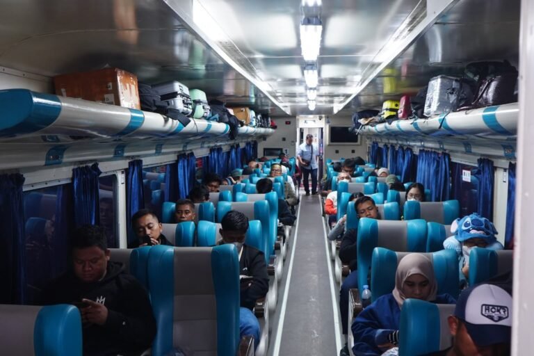 Libur Tahun Baru Imlek 2577, KAI Divre III Palembang Sediakan 16.008 Tempat Duduk