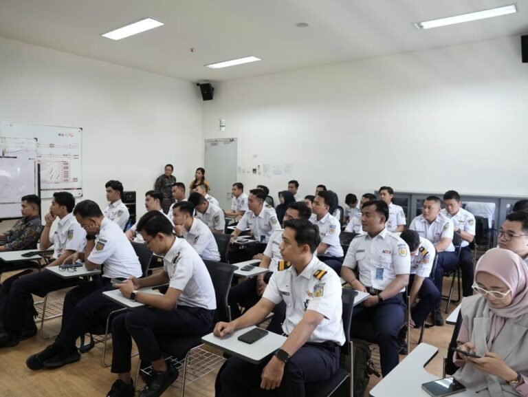 Jelang Angkutan Lebaran 2026, KAI Periksa Kesehatan Petugas LRT Jabodebek