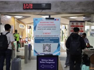 KAI Daop 2 Bandung Ingatkan Pelanggan Datang Lebih Awal, Khusus Stasiun Bandung, Kiaracondong, dan Cimahi Boarding Ditutup 5 Menit Sebelum Keberangkatan