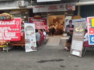 Bukan Sekadar Angkringan, The Lapan Belas Kopi Citra Raya Jadi Basecamp Ide dan Diskusi