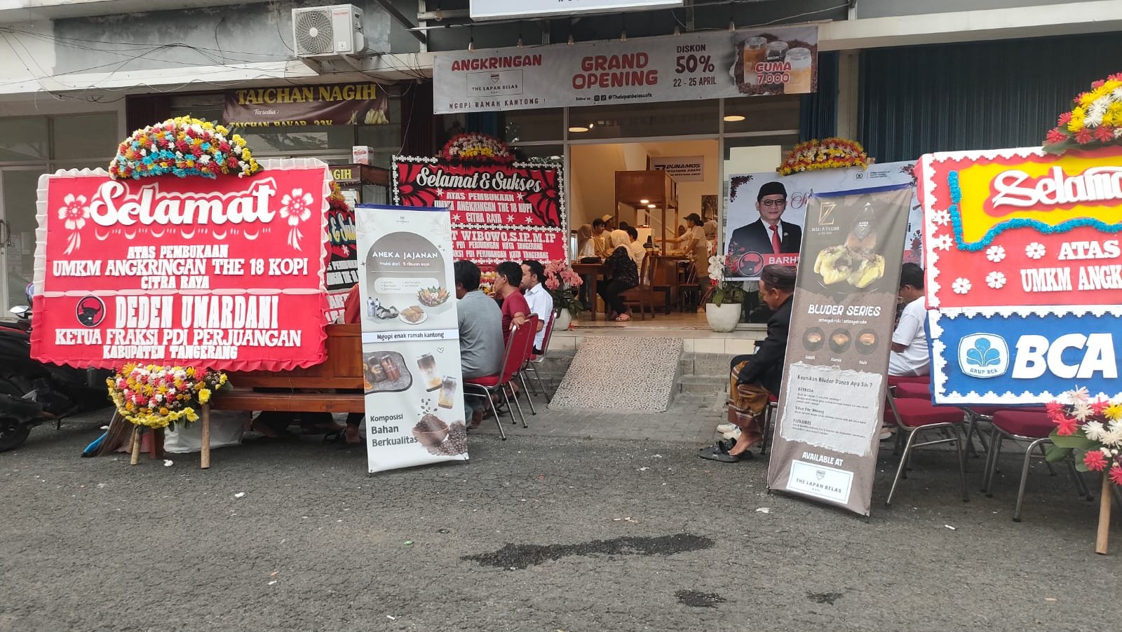 The 18 Kopi hadir di Citra Raya Tangerang, angkringan modern dan ruang diskusi inklusif dengan menu terjangkau serta promo.