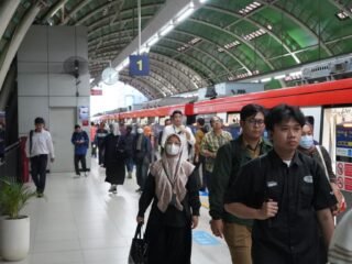 Pengguna LRT Jabodebek Tembus 127 Ribu, Jadi Alternatif Mobilitas di Tengah Penyesuaian Operasional Bekasi