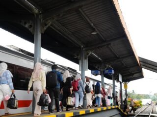 Libur Panjang Hari Buruh Internasional, KAI Divre IV Tanjungkarang Layani 11.967 Penumpang