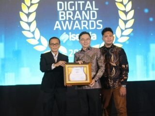 BRI Life Borong Tiga Penghargaan Sebagai Apresiasi Pencapaian Soliditas Finansial dan Inovasi Digital
